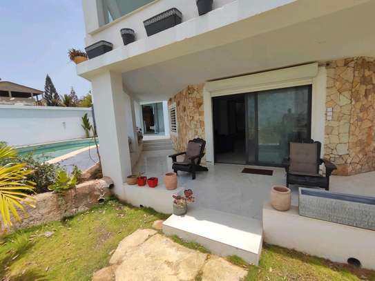 Villa meublée face mer à louer à NDAYANE image 9