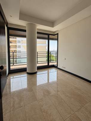 F5 DE 300 M² VUE MER – HABITATION OU BUREAUX – PLATEAU image 5
