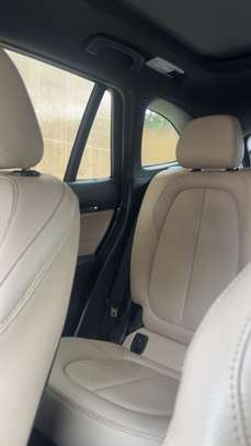 BMW X1 28i 2018 image 8