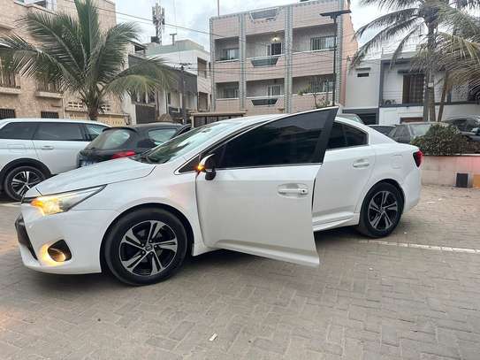 TOYOTA AVENSIS 2017 image 4