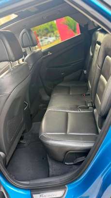 Hyundai tucson limited image 9