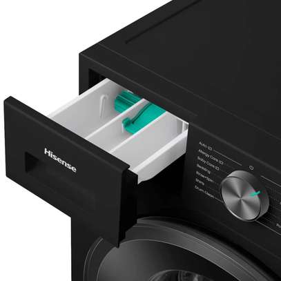 MACHINE A LAVER HISENSE 7KG FRONT LOAD GRIS WF117022BK image 3