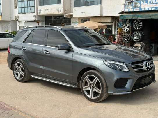 MERCEDES GLE350D image 6