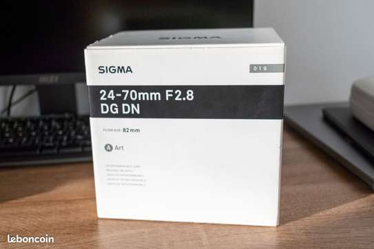 Sigma 24-70mm F/2.8 V2 image 3