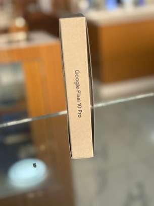 Google Pixel 10 pro 256GB image 2