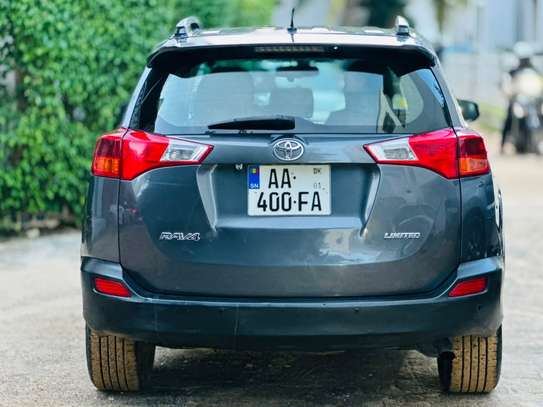Toyota rav4 année 2014 image 3