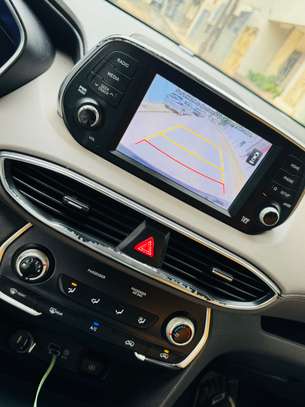 Hyundai Santafe 2019 image 10