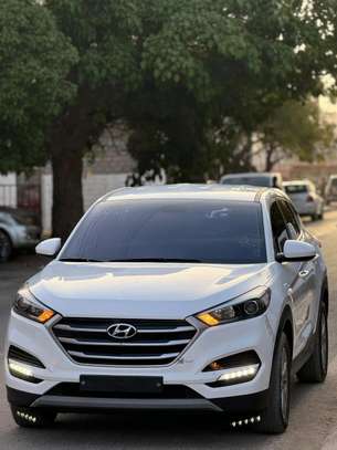 Avant hyundai tucson 2018 autamtique diasel.full option image 8