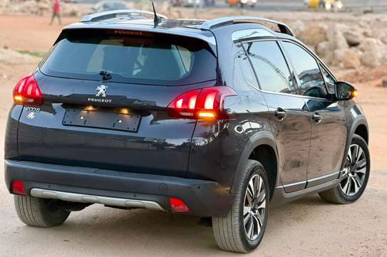 Peugeot 2008 année 2018 diesel automatique image 6