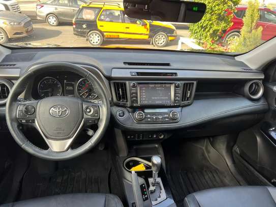 Toyota Rav4 2018 limited image 11