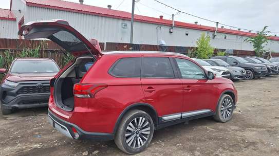 Mitsubishi Outlander 2019 7 places image 8