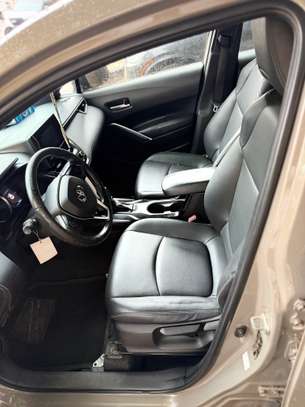 Toyota corolla cross image 3