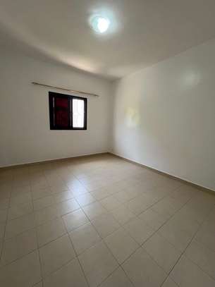 APPARTEMENT F5 À LOUER – NGOR ALMADIES. image 13