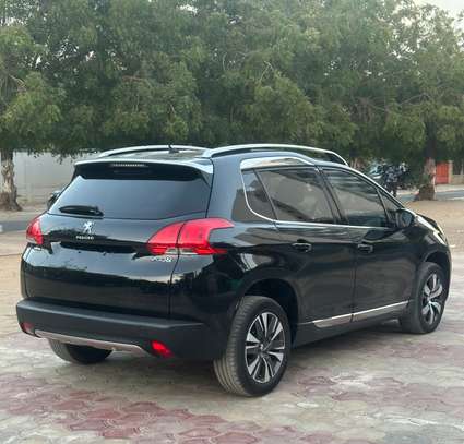 Peugeot 2008 allure manuel diesel venant image 8