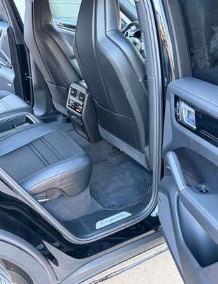 Porsche Cayenne S coupé image 6