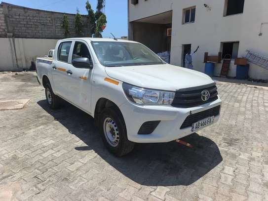 Toyota hulux 2026 image 2