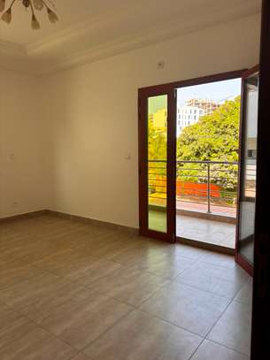 grande villa image 13