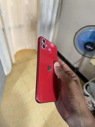 IPhone11 - 128giga image 4