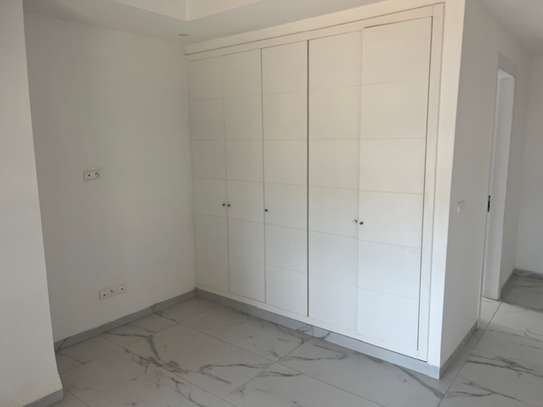 APPARTEMENT F4 A LOUER AUX ALMADIES image 10