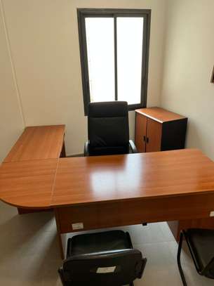 Bureau privé a la Cite Keur Gorgui image 4