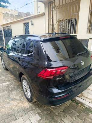 Volkswagen Tiguan 2018 image 2