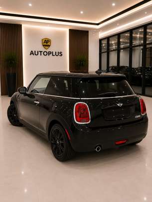 Mini Cooper 2018 image 5