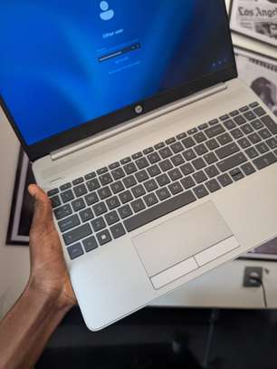 HP g9 / i7 12th gen / 512gb / 16gb ram ordinateur image 6