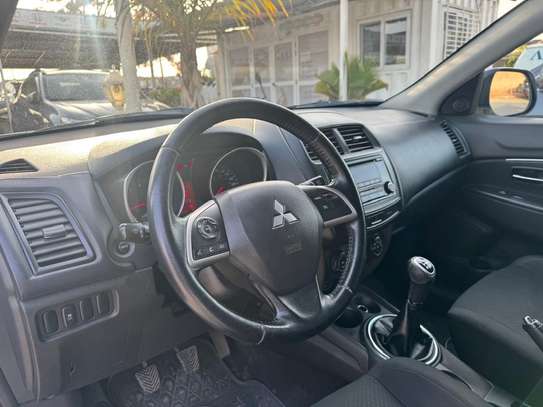 Mitsubishi RVR image 7