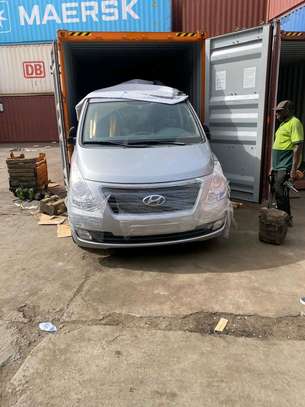 Hyundai H-1 Van Utilitaire Gris 9 Places image 2