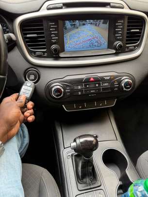 Kia Sorento 2017 image 2
