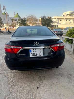Toyota Camry image 6