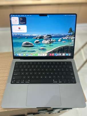 MacBook Pro 2023 14 Pouces - M3 | 8GB RAM | 512 image 4