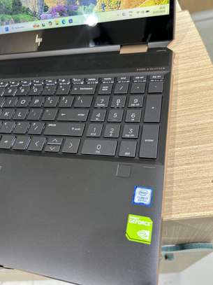 HP Spectre 15-I7 8e|16GB RAM|512|NVidia RTX MX150 de 2Gb image 4