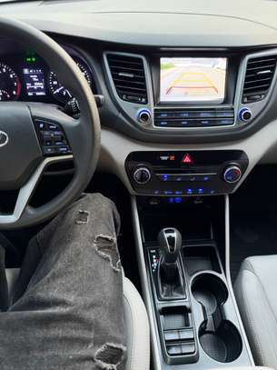 HYUNDAI TUCSON 2018 image 15