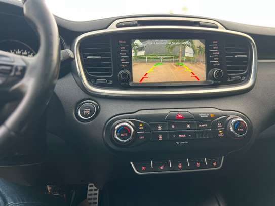 Kia sorento sx image 9