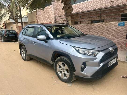 Toyota RAV4 2020 image 2
