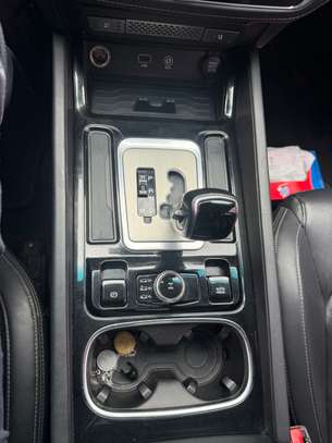 Rexton G4 2018 image 9