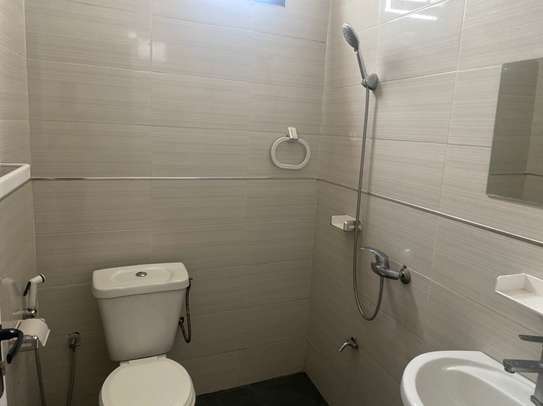 Chambre meublée à louer image 8