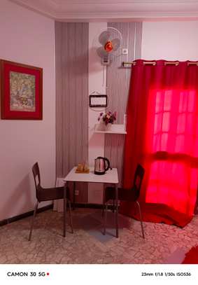 Chambre meuble au HLM image 4