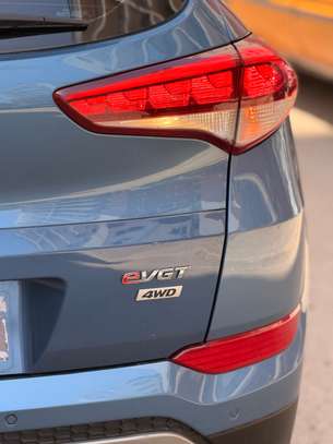 HYUNDAI TUCSON EVGT 4WD 2018 image 7