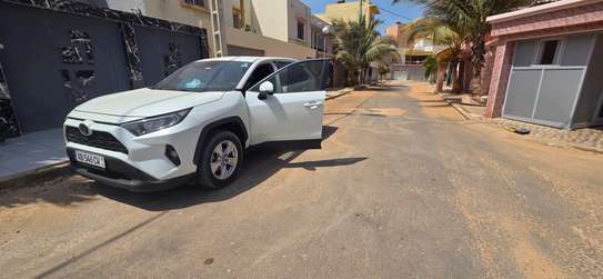 Toyota RAV4 2020 image 2
