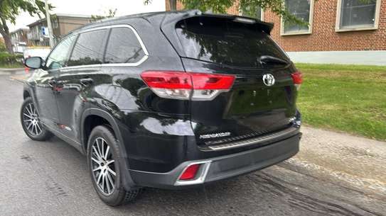 Toyota Highlander image 4
