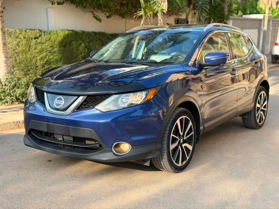 Nissan Qashqai SUV compact bleu faible kilométrage image 2