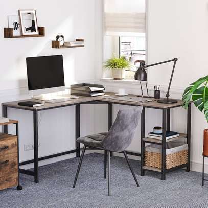 Bureau d'angle bois clair métal noir design épuré image 7