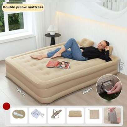 Matelas gonflable avec pompe intégré image 6