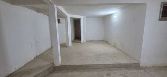 Vente Villa Cité Biagui /Produit atypique à gros potentiel. image 5