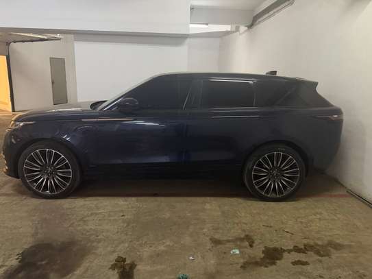 Range Rover Velar P380 R dynamic image 2