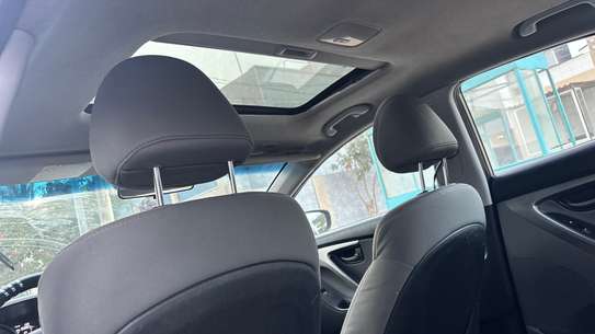 HYUNDAI ELANTRA image 11