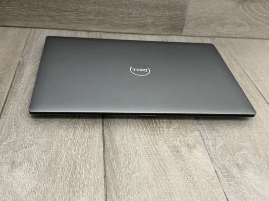Dell précision 5690 workstation ultra 7 image 2