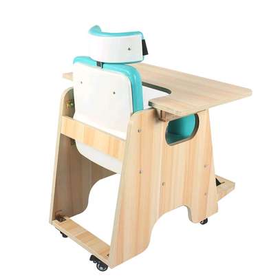 Chaise enfant IMC ergonomique tablette bleu harnais réglable image 3